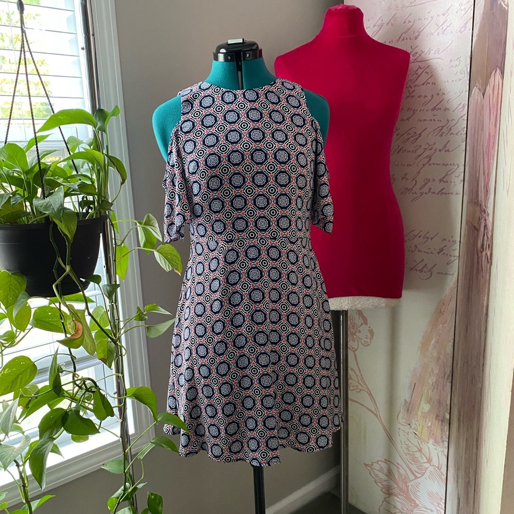 Banana Republic cold shoulder sleeveless geometric print dress 2P